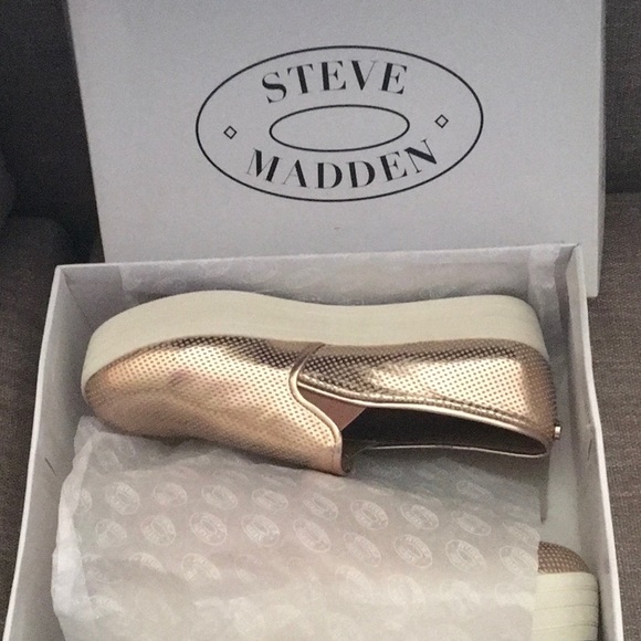 Steve Madden Shoe - Picture 7 of 7